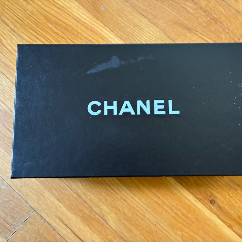 CHANEL Black Leather and Patent Toe Classic Pumps - Picture 9 of 9